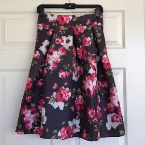 NEW Knee High Rose Print Skirt // Size: Medium //